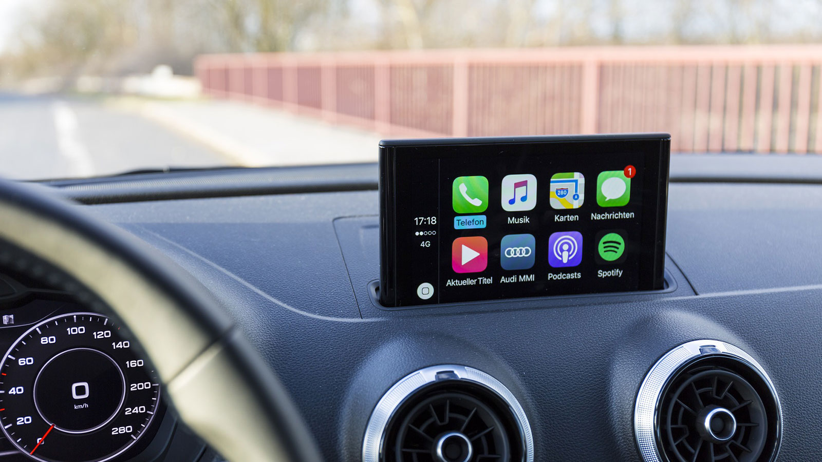 From pull to push: Why Apple CarPlay and Android Auto drive automotive User Experience to a new level