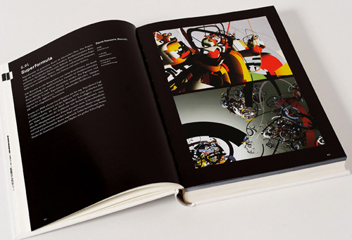 Buch geöffnet auf einer Seite über Superformula