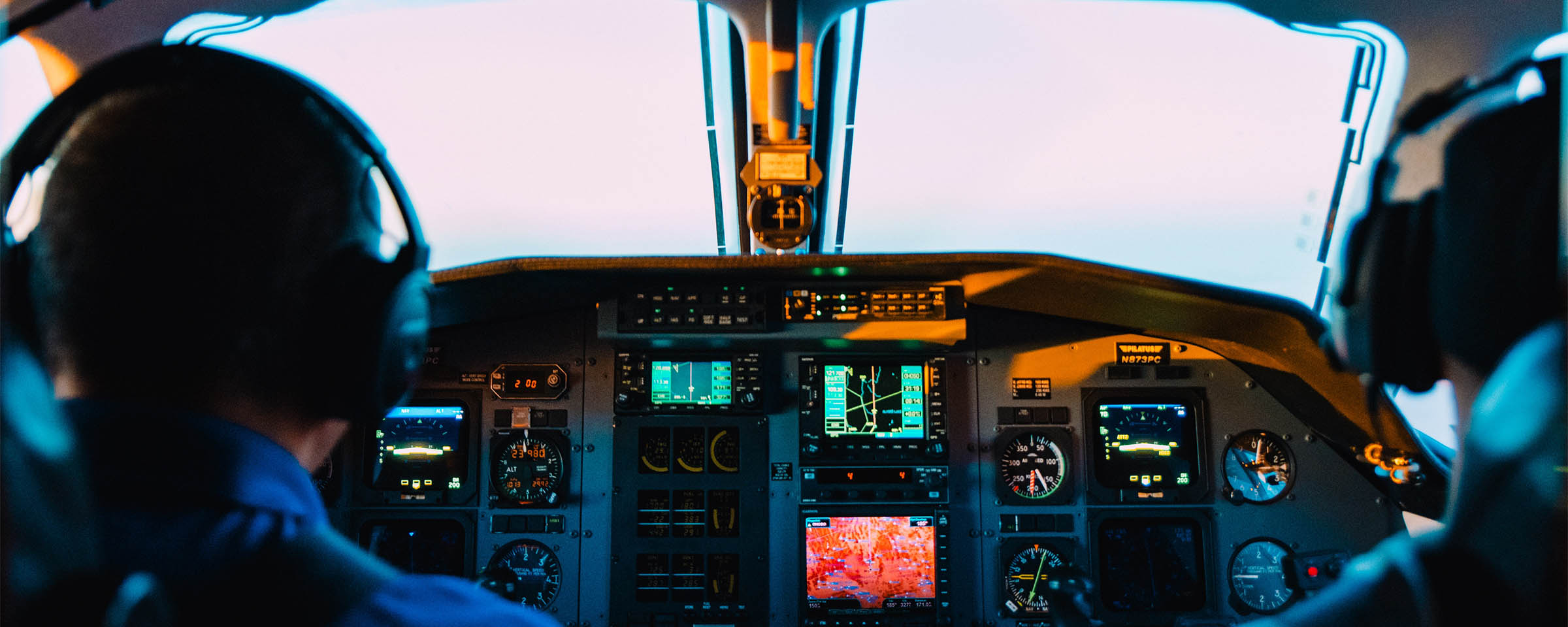 Cockpit eines Flugzeugs